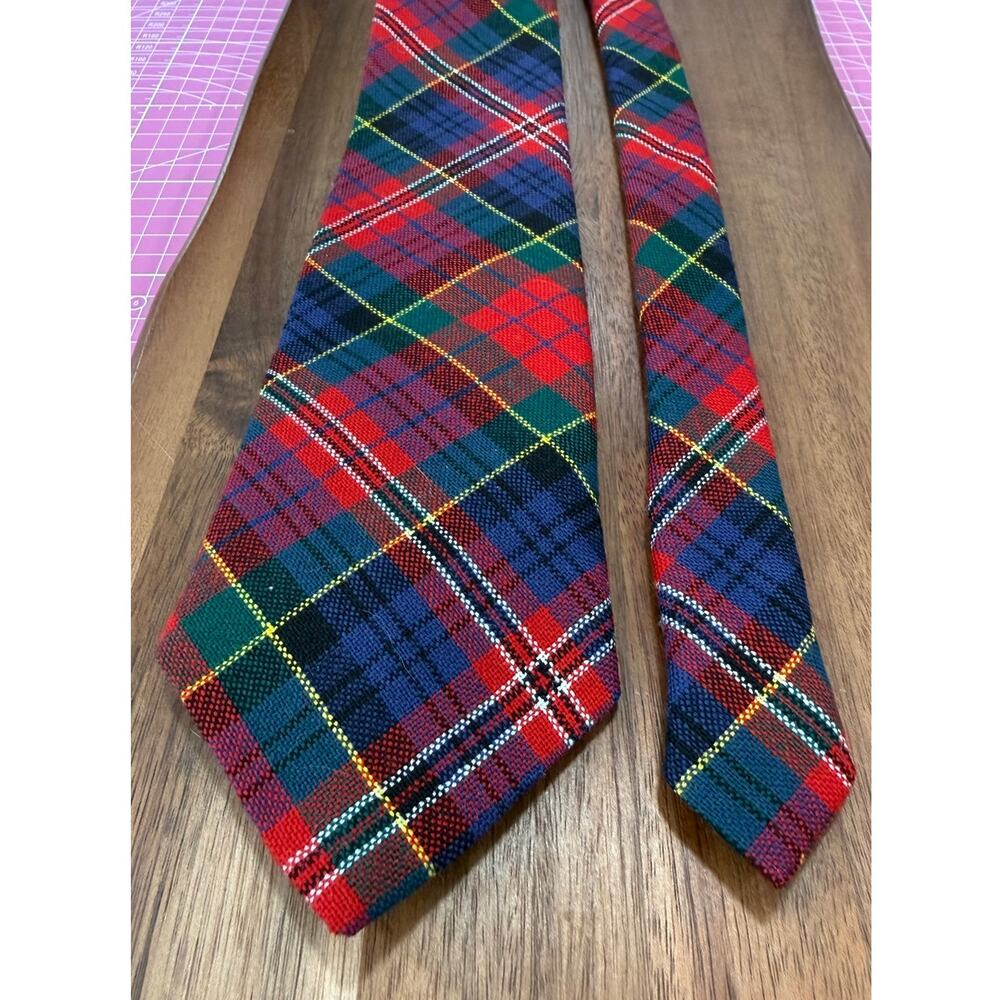 VINTAGE Ingles Buchan Scotland Wool Tartan Plaid Tie Royal Stewart 57 Inches Red